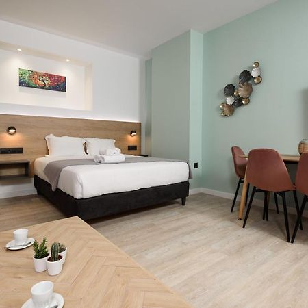 Crossroads Athens By Yha Apartment Exterior foto
